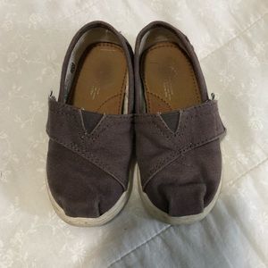 Toddler Toms size 7
